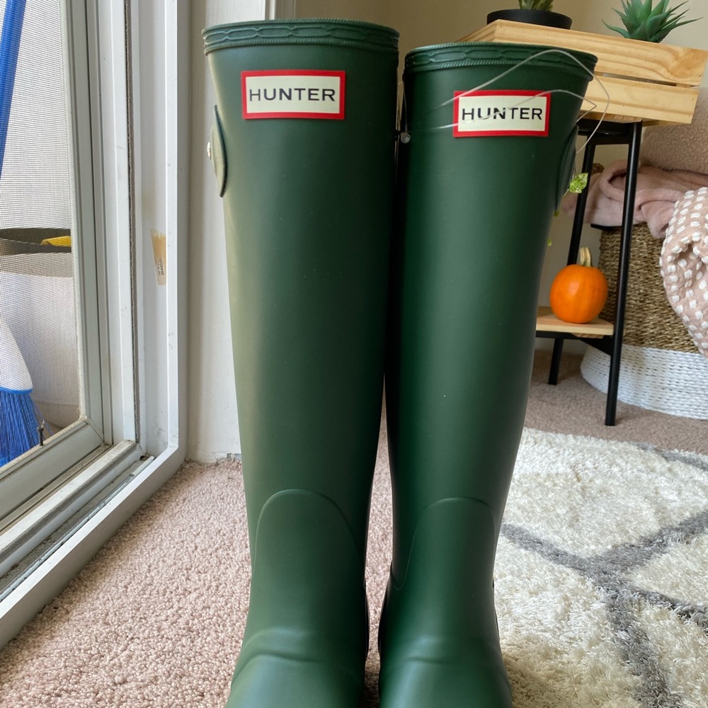 Hunter Rain Boots women’s size 7 green